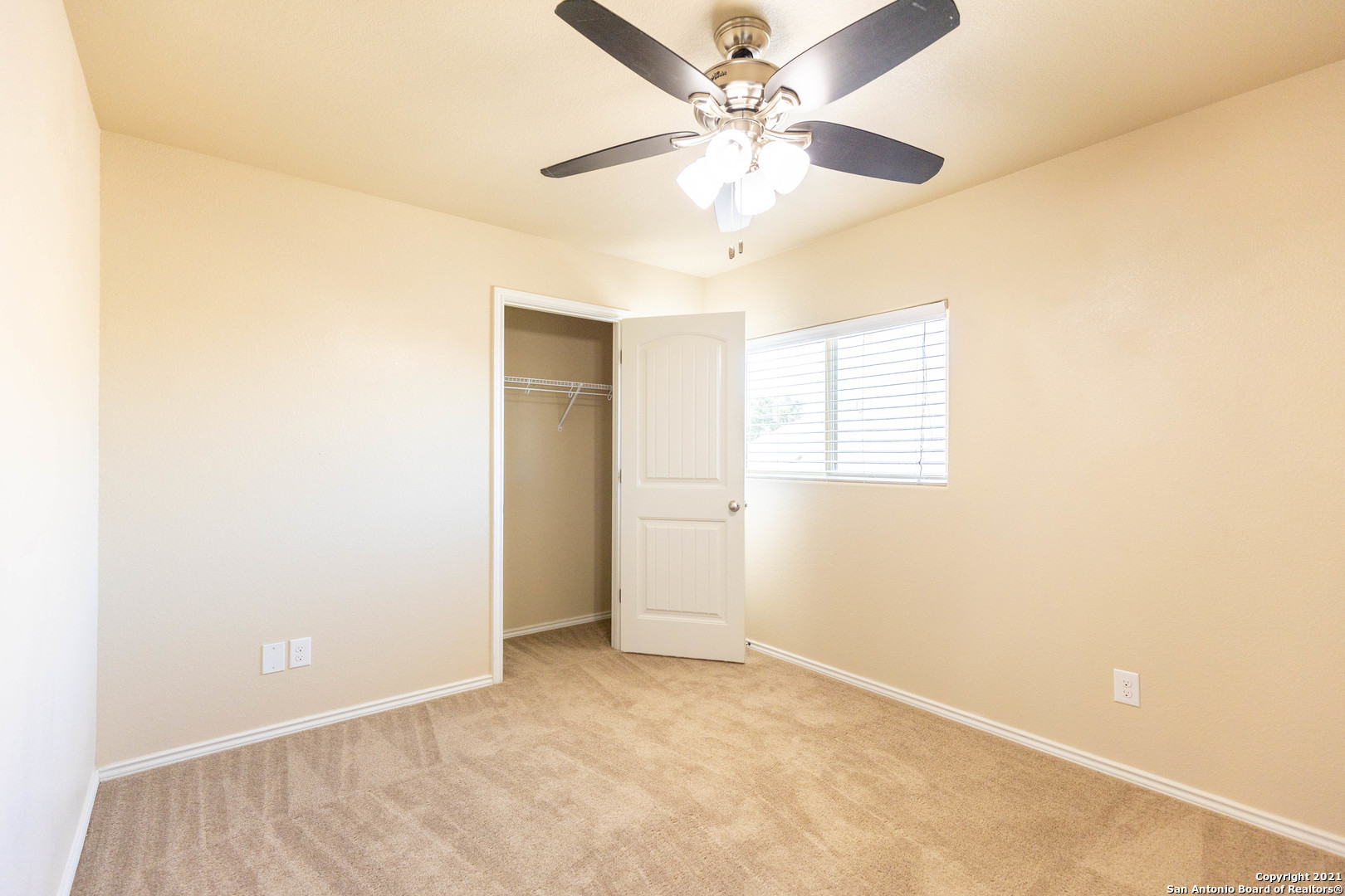 3742 Ox-eye Daisy San Antonio TX 78261