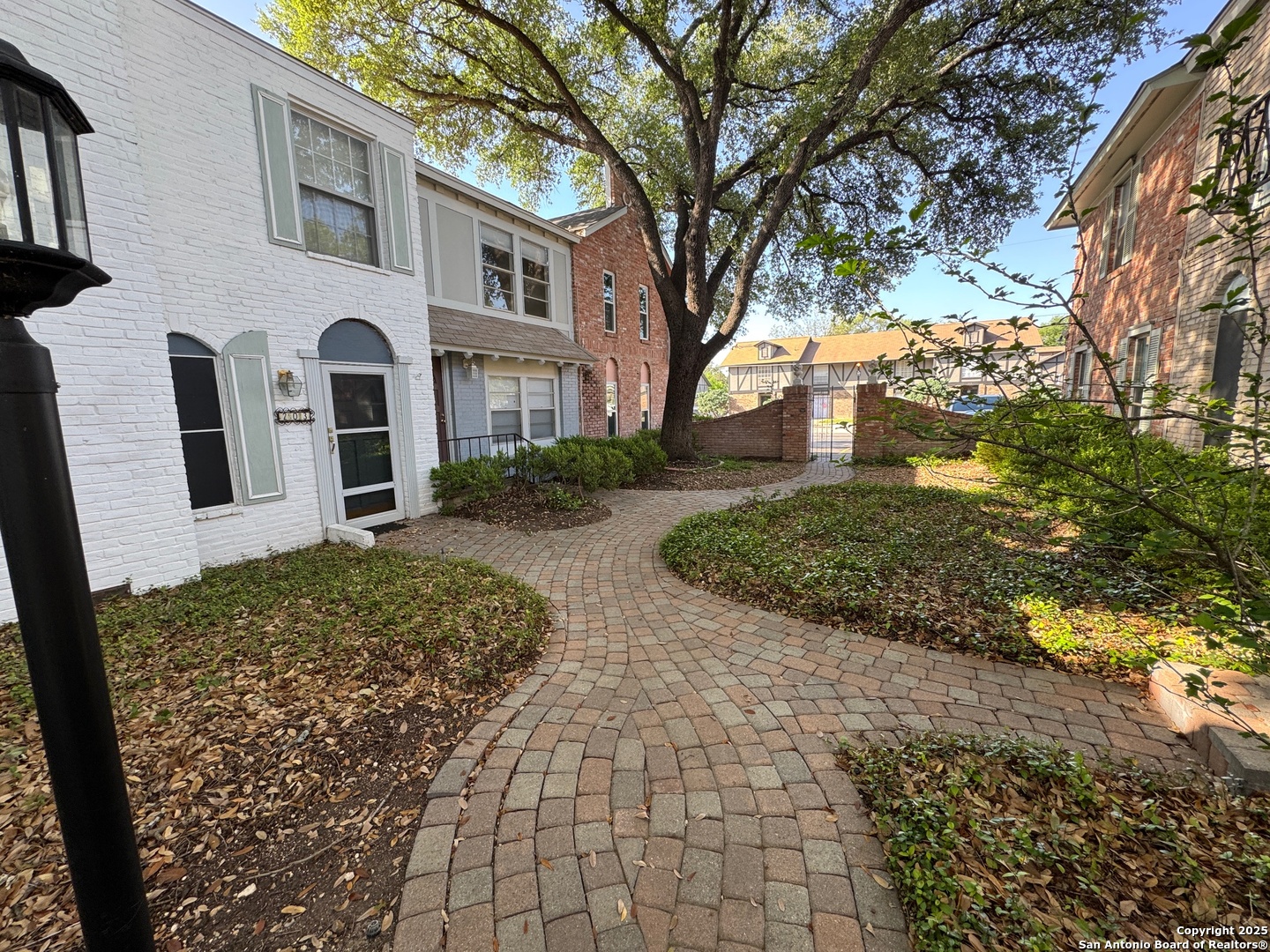 2811 Woodbury Drive San Antonio TX 78217