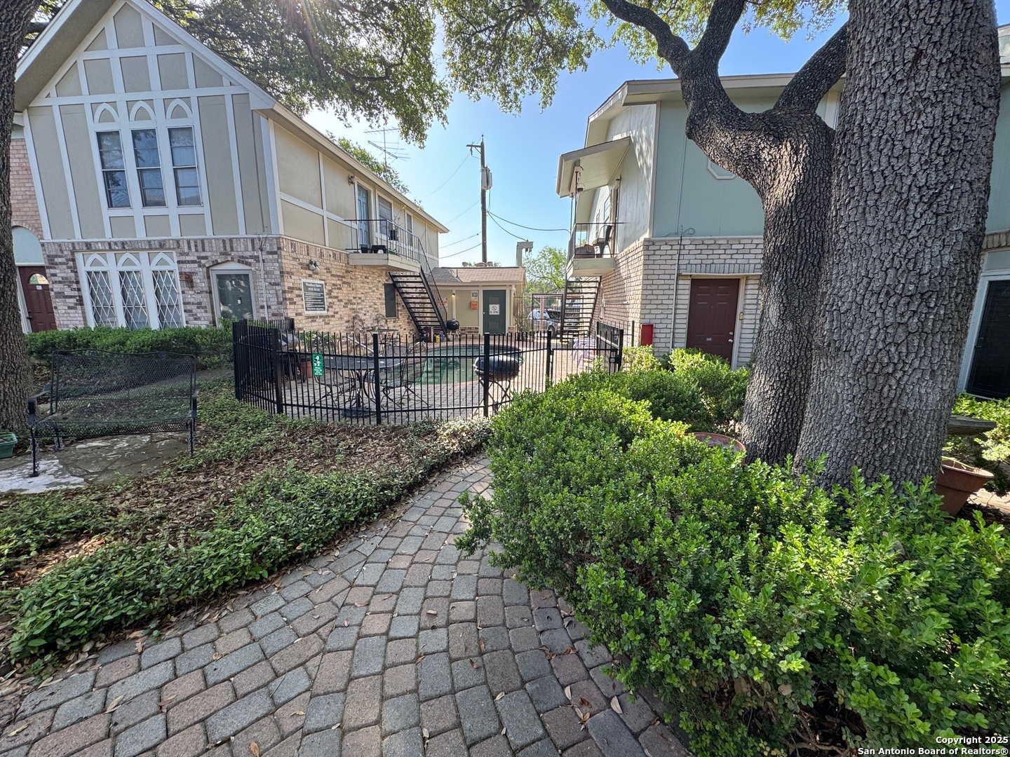 2811 Woodbury Drive San Antonio TX 78217
