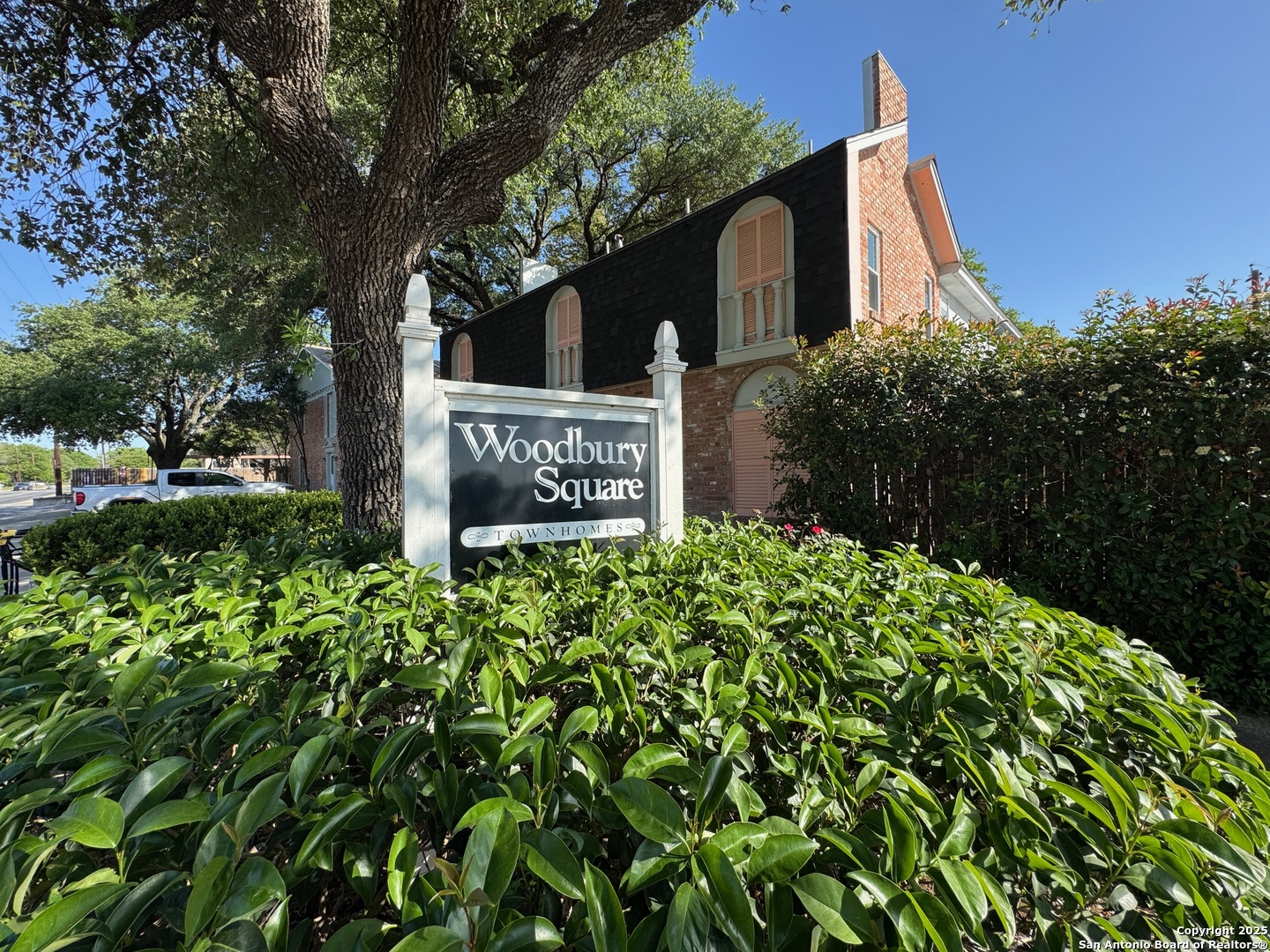 2811 Woodbury Drive San Antonio TX 78217