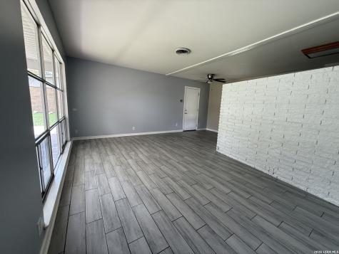 4519 Creekmoor Drive San Antonio TX 78220