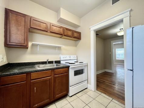 1539 W Woodlawn Avenue San Antonio TX 78201