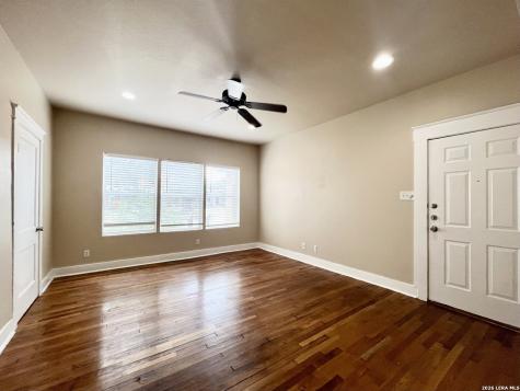 1539 W Woodlawn Avenue San Antonio TX 78201