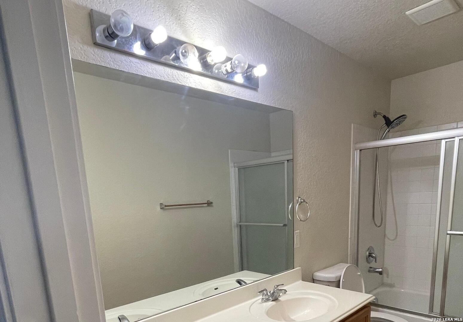 1202 Murray Winn Windcrest TX 78239