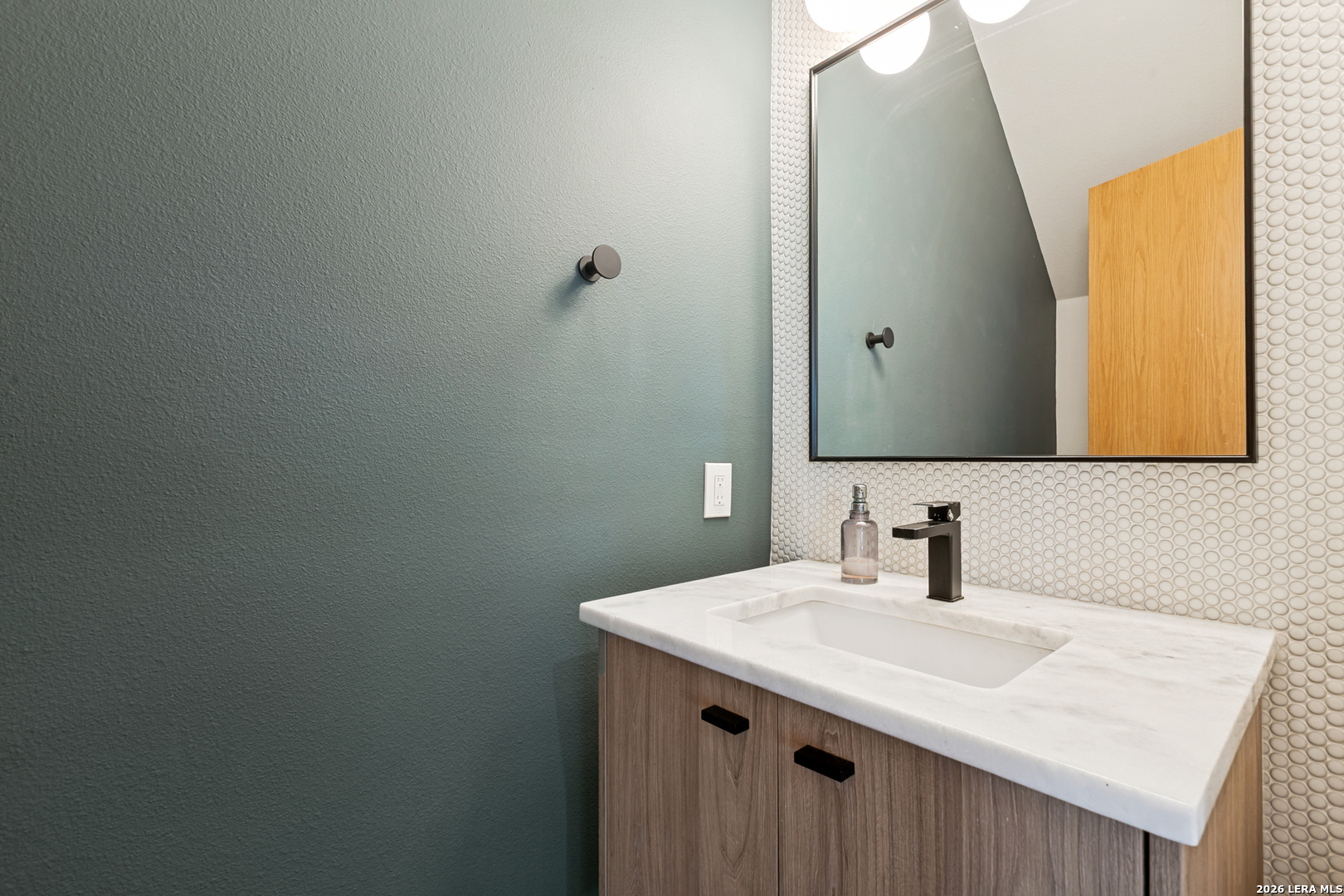 310 Clay San Antonio TX 78204