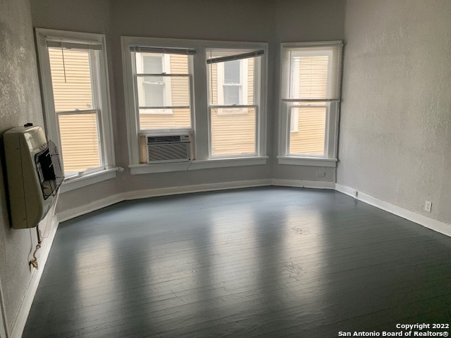 1140 W Ashby Place San Antonio TX 78201