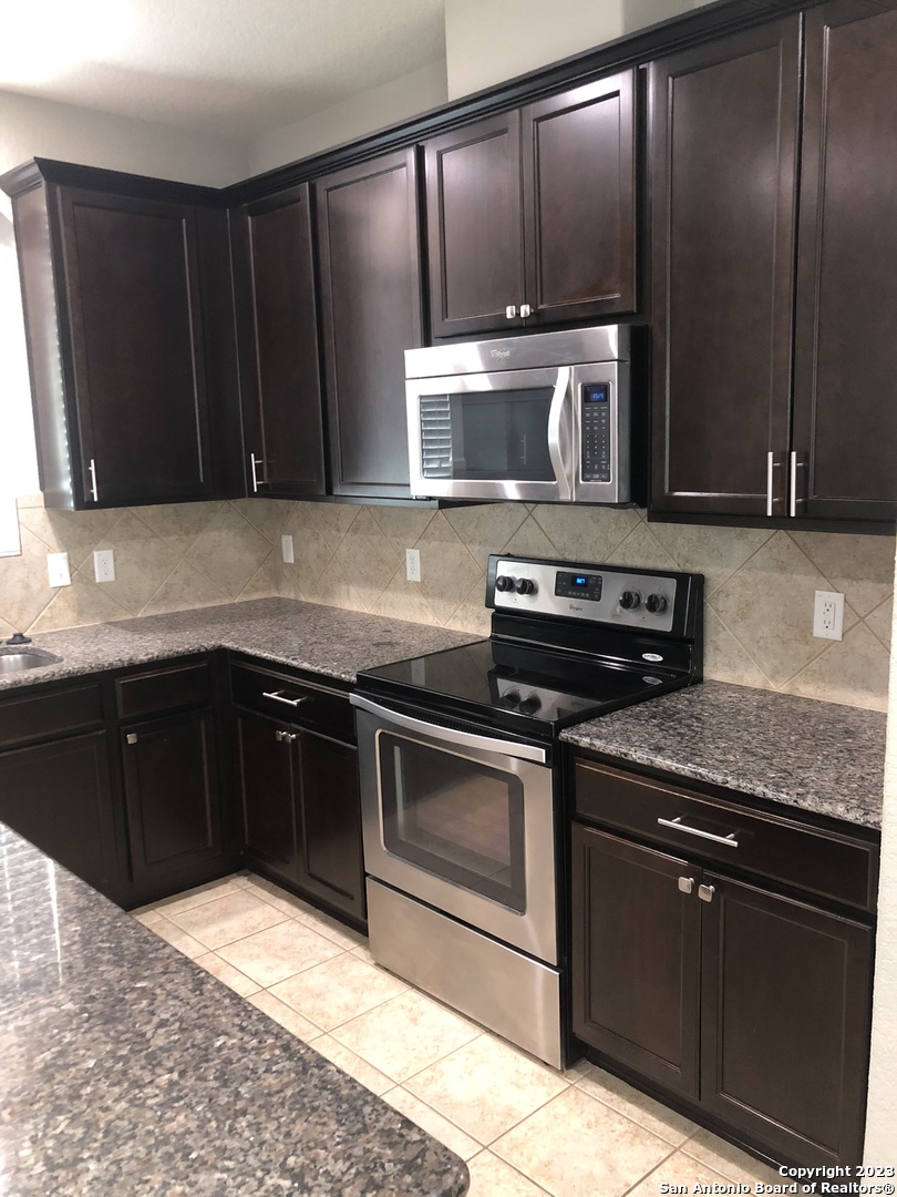 9515 Madison Creek Converse TX 78109