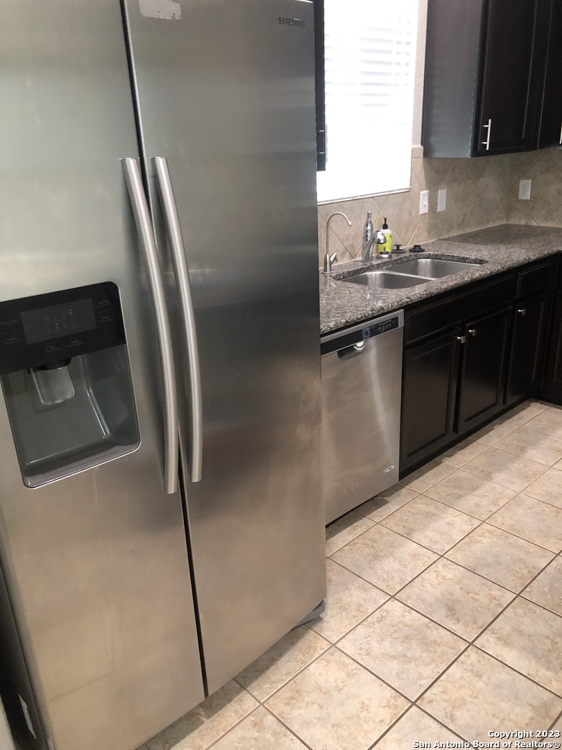 9515 Madison Creek Converse TX 78109
