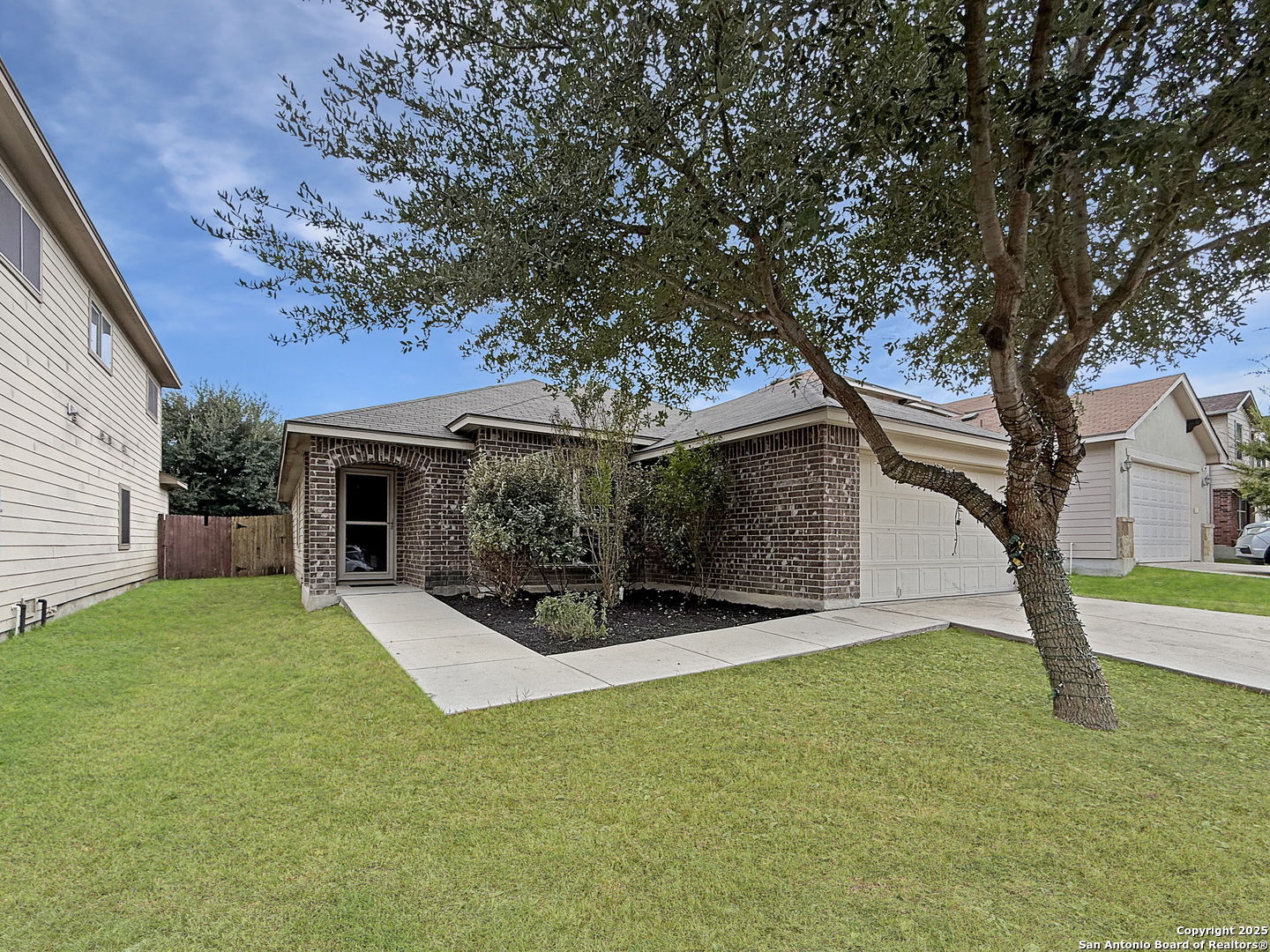 4096 Cherry Tree Schertz TX 78108