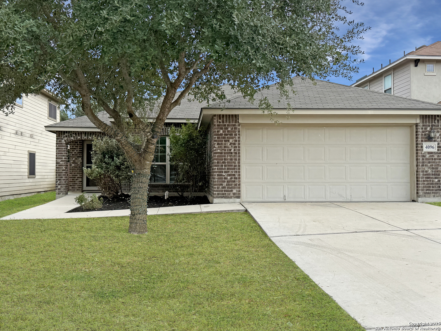 4096 Cherry Tree Schertz TX 78108