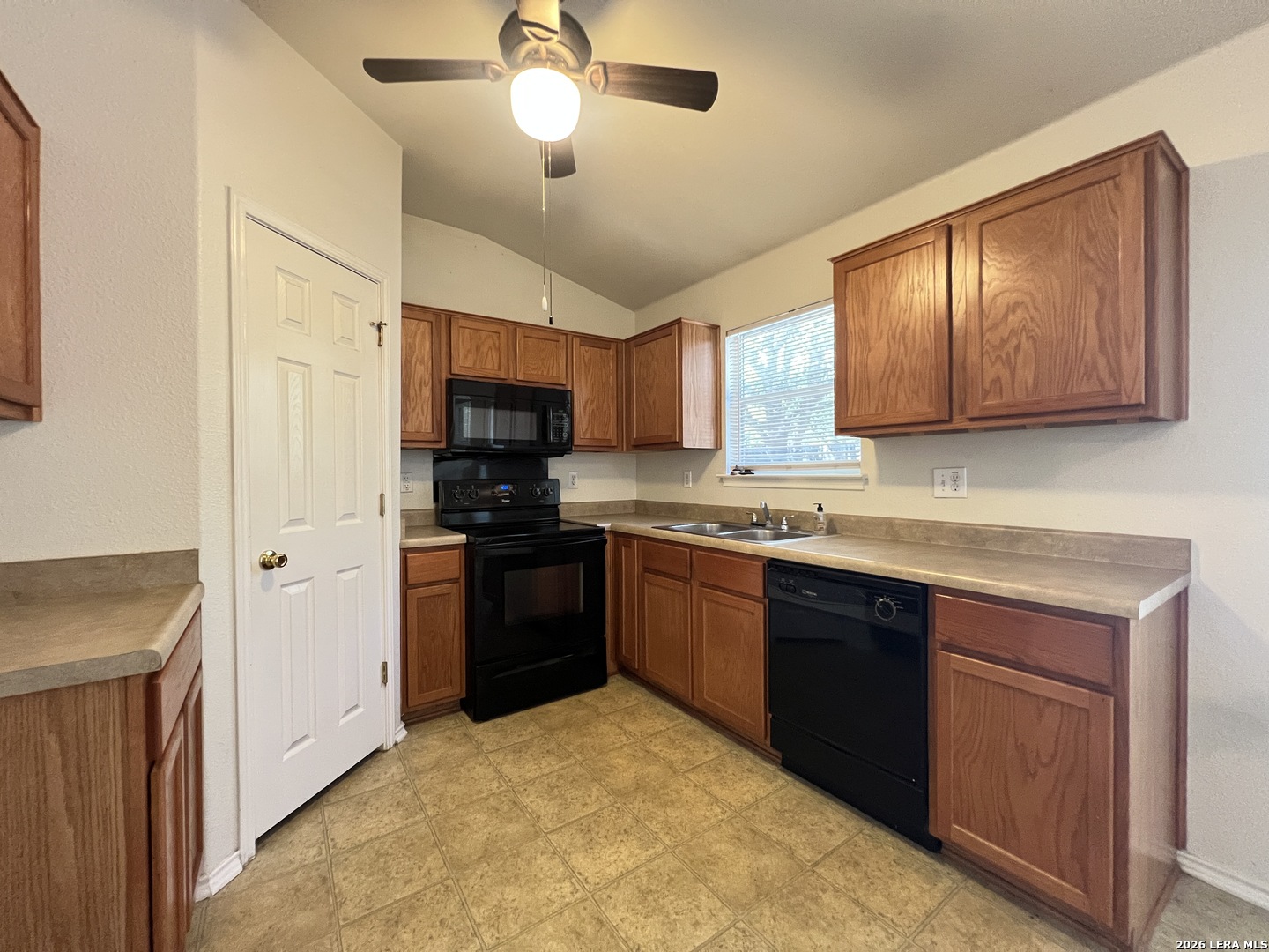 1535 Hawkwolf Creek San Antonio TX 78245
