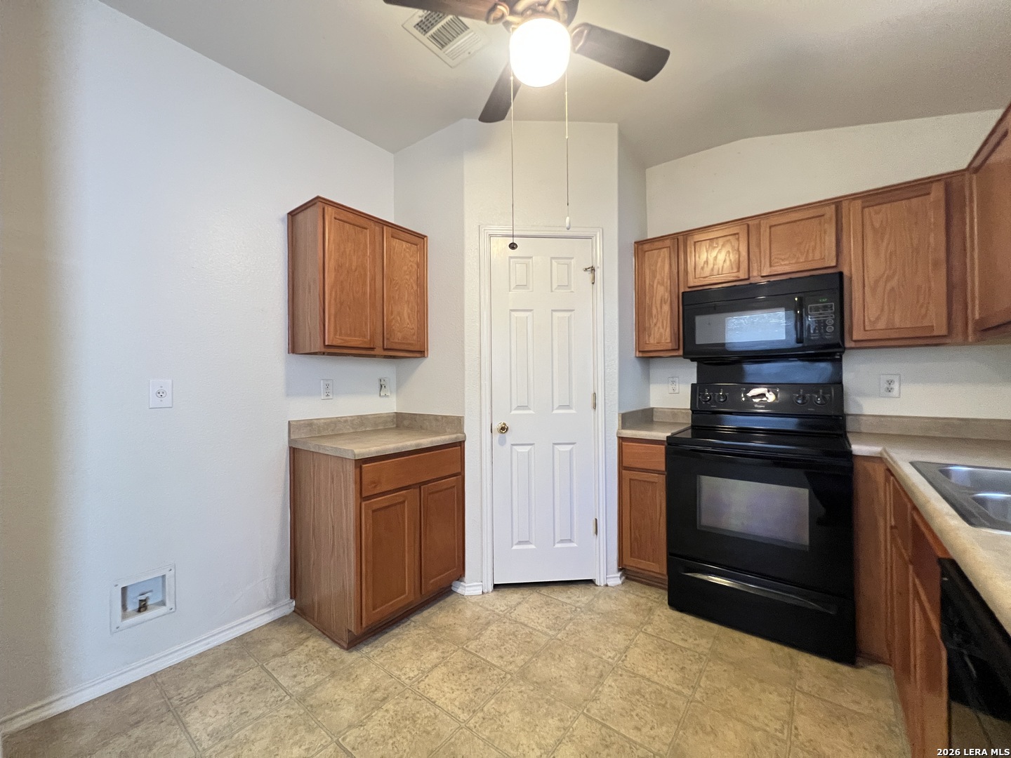 1535 Hawkwolf Creek San Antonio TX 78245