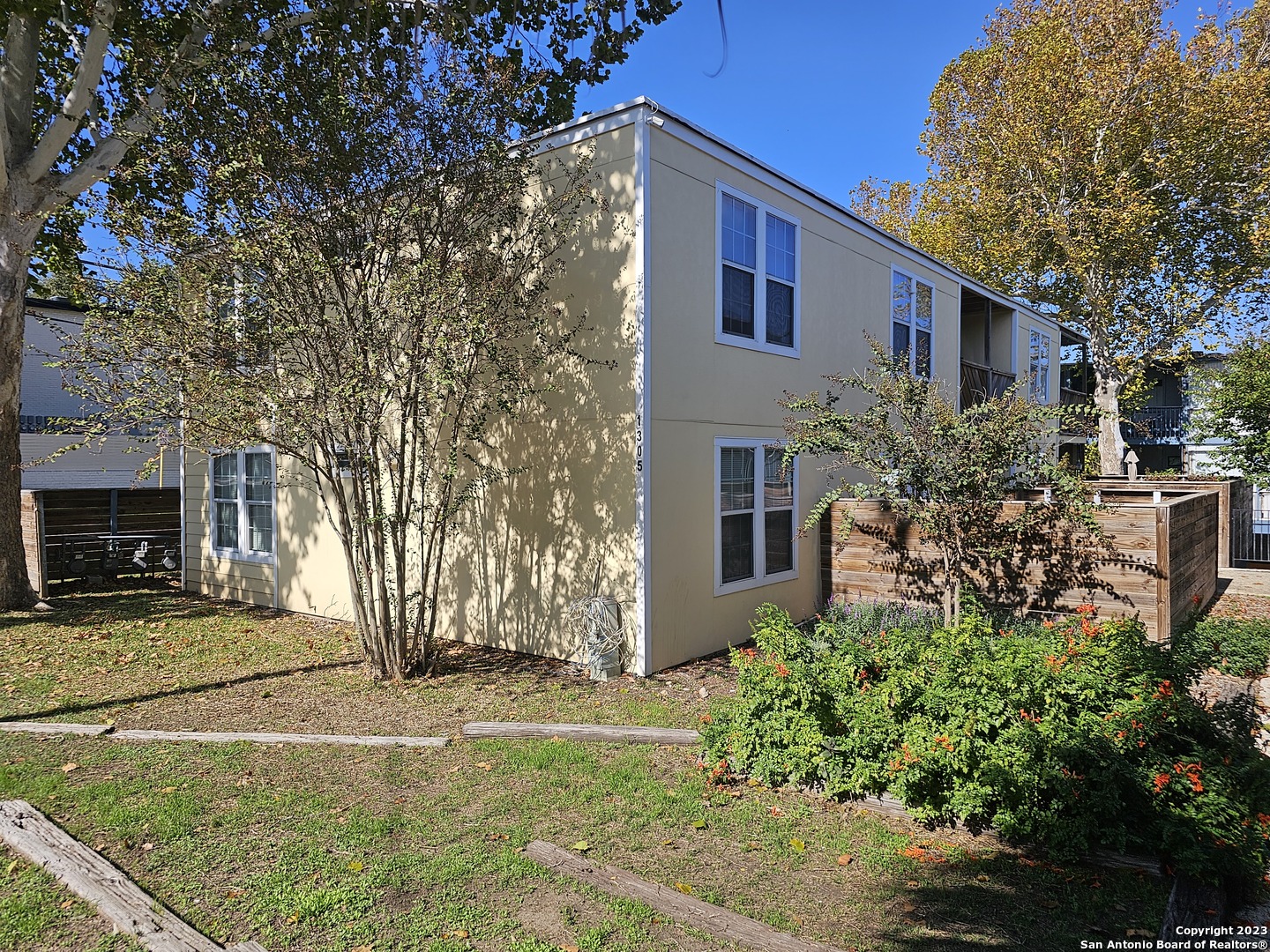 1305 E Mulberry Avenue San Antonio TX 78209