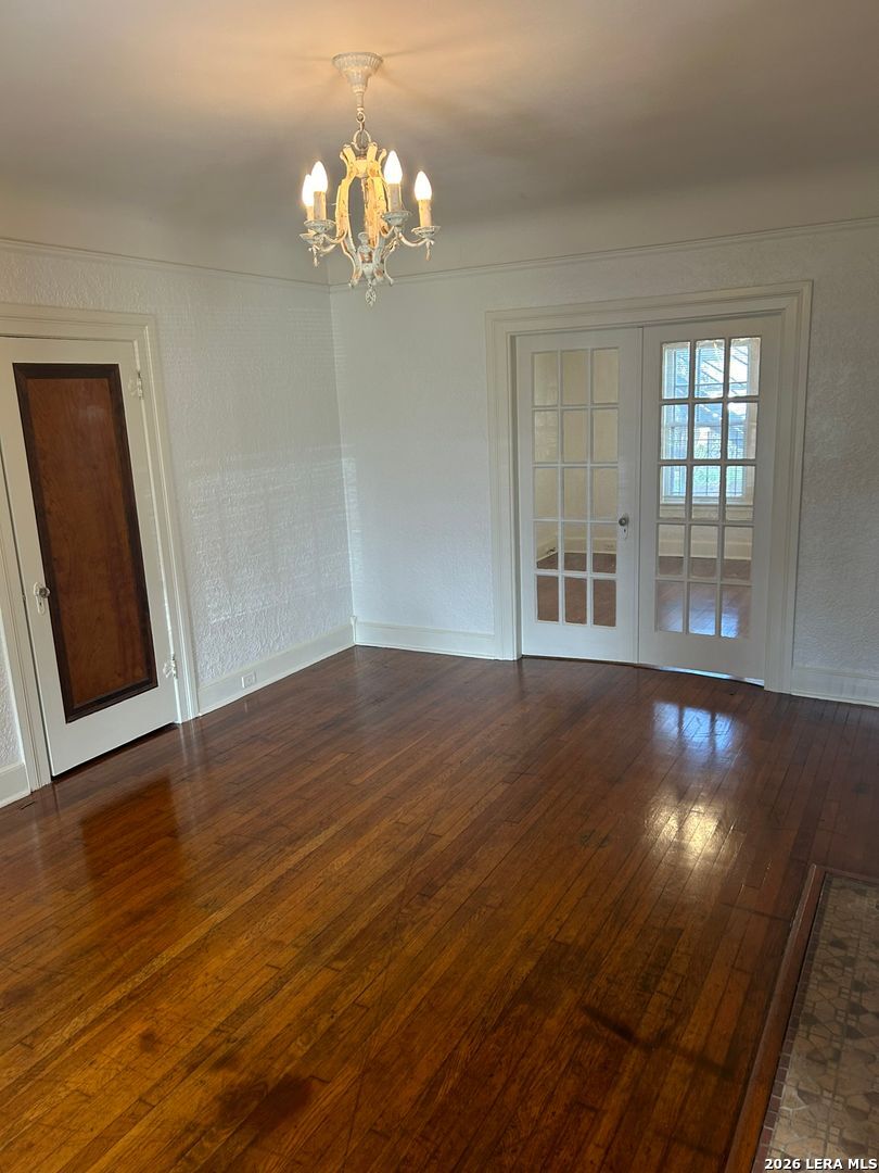 1037 W Magnolia Avenue San Antonio TX 78201
