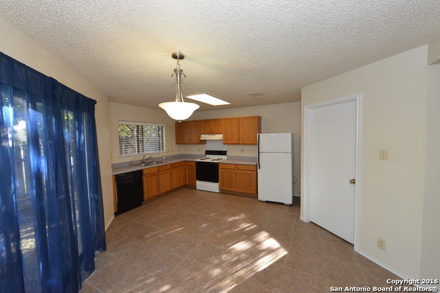 4914 Port Kenton San Antonio TX 78240