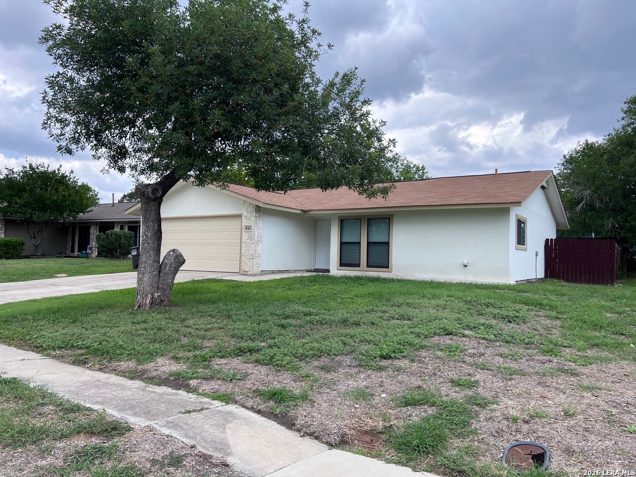 842 Saddlebrook San Antonio TX 78245