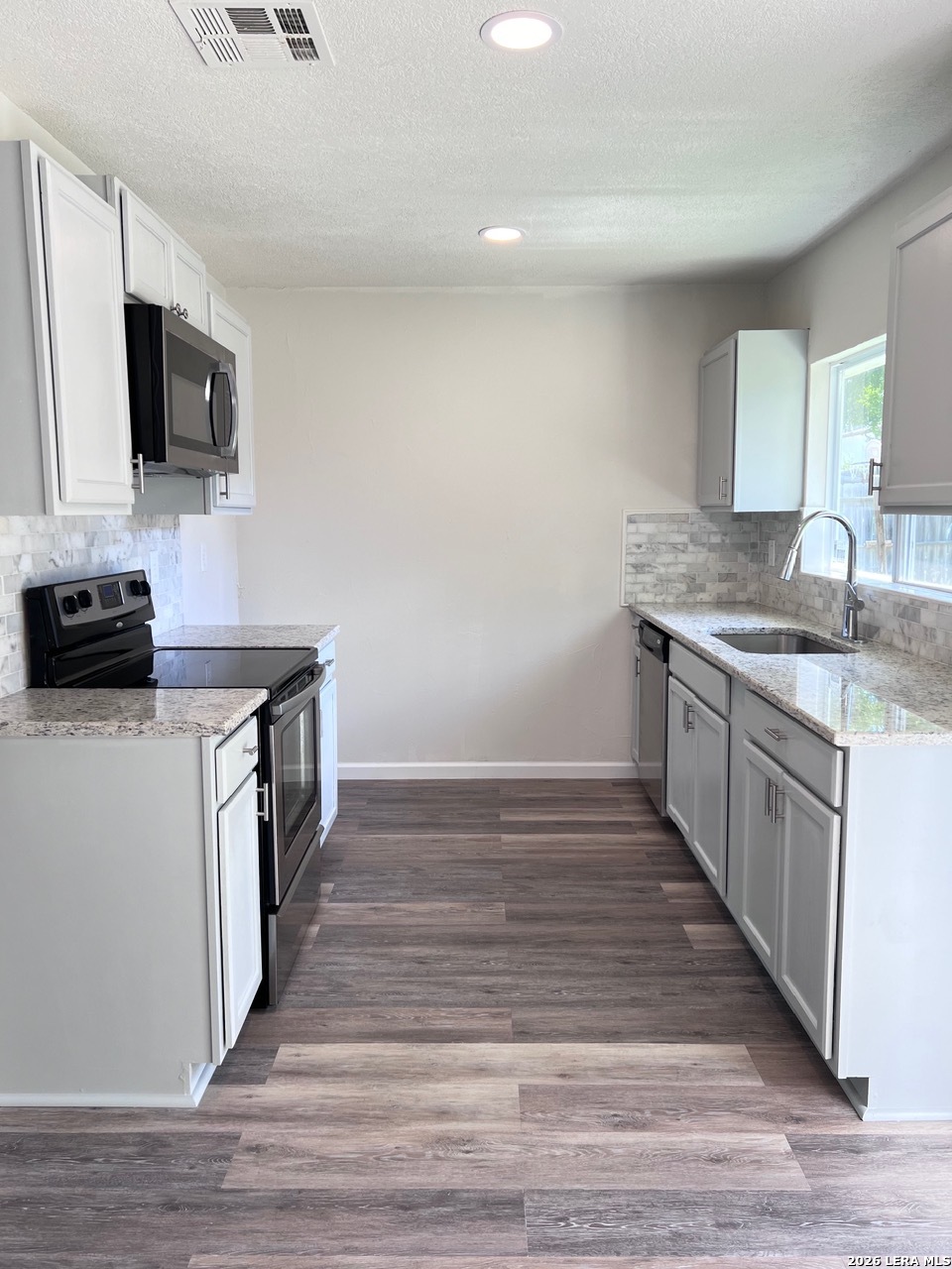 842 Saddlebrook San Antonio TX 78245