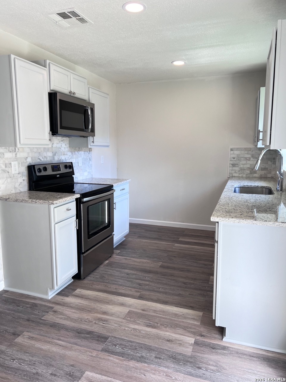 842 Saddlebrook San Antonio TX 78245