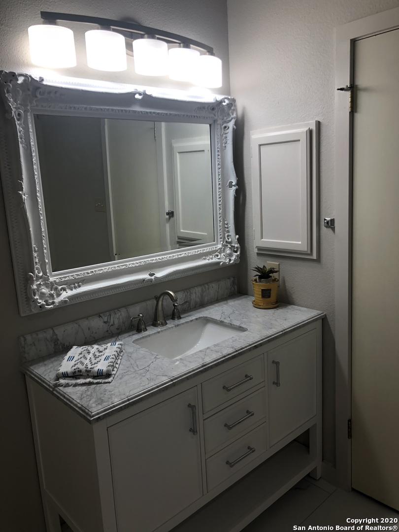 9415 Caen San Antonio TX 78254
