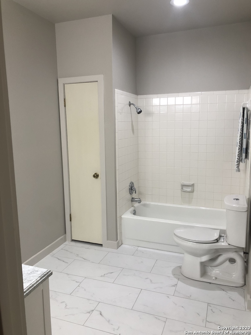 9415 Caen San Antonio TX 78254