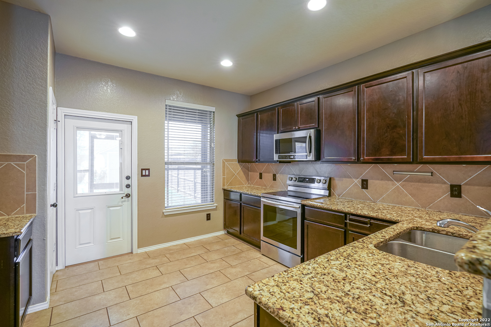 425 Auburn Park Selma TX 78154