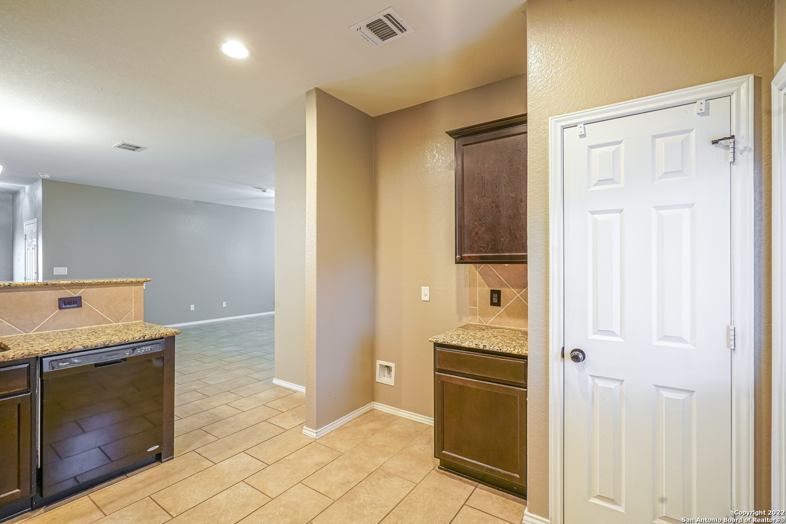 425 Auburn Park Selma TX 78154