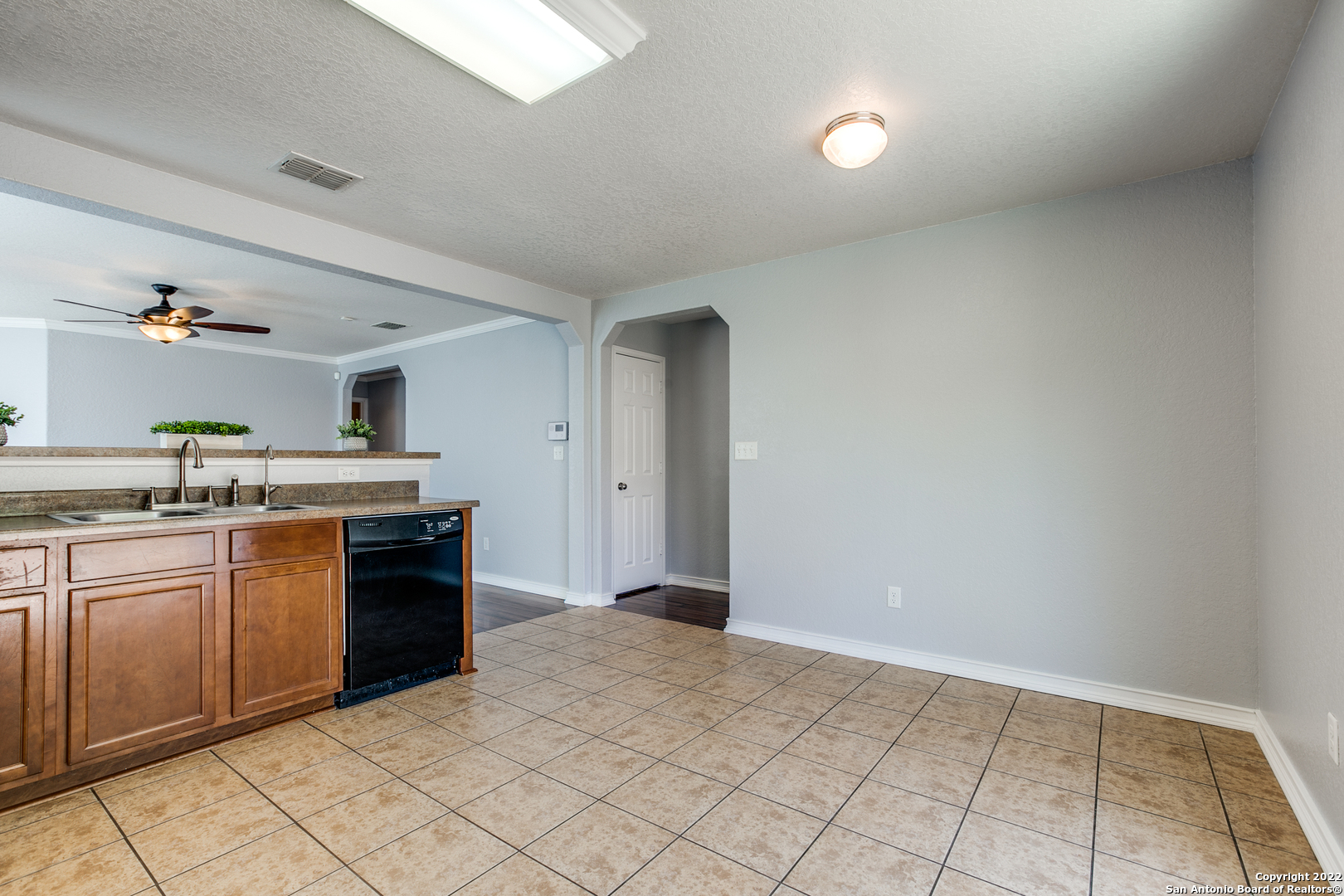9010 Oakwood Park San Antonio TX 78254