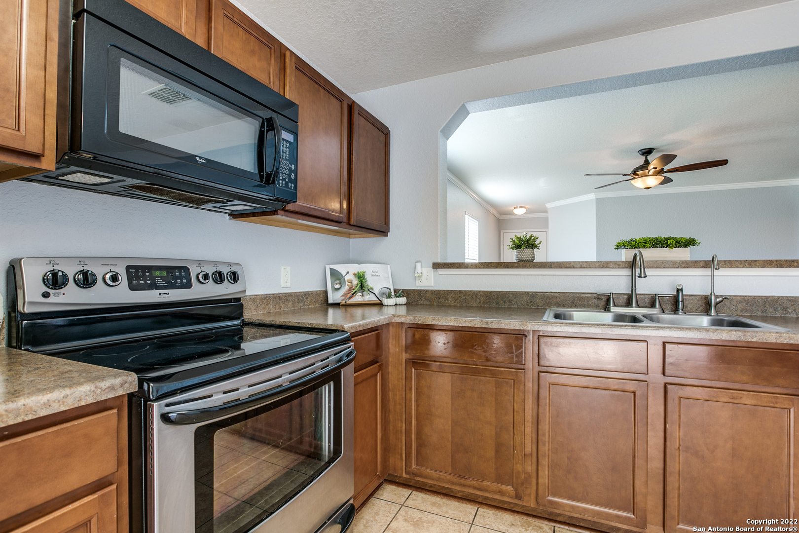 9010 Oakwood Park San Antonio TX 78254