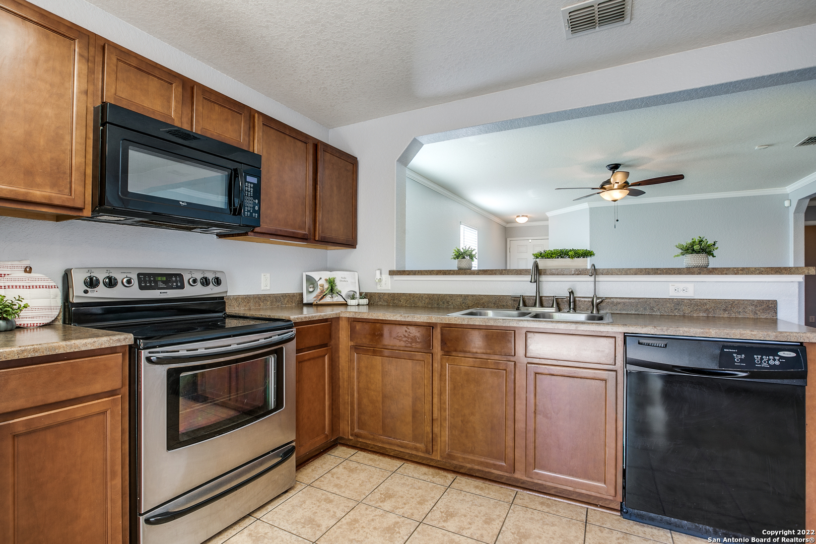 9010 Oakwood Park San Antonio TX 78254