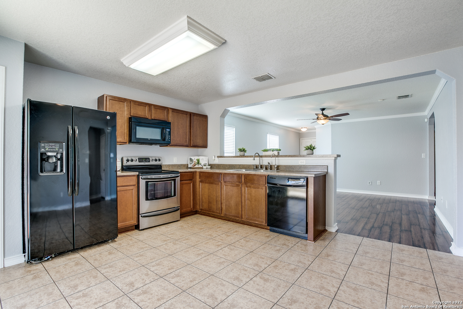 9010 Oakwood Park San Antonio TX 78254