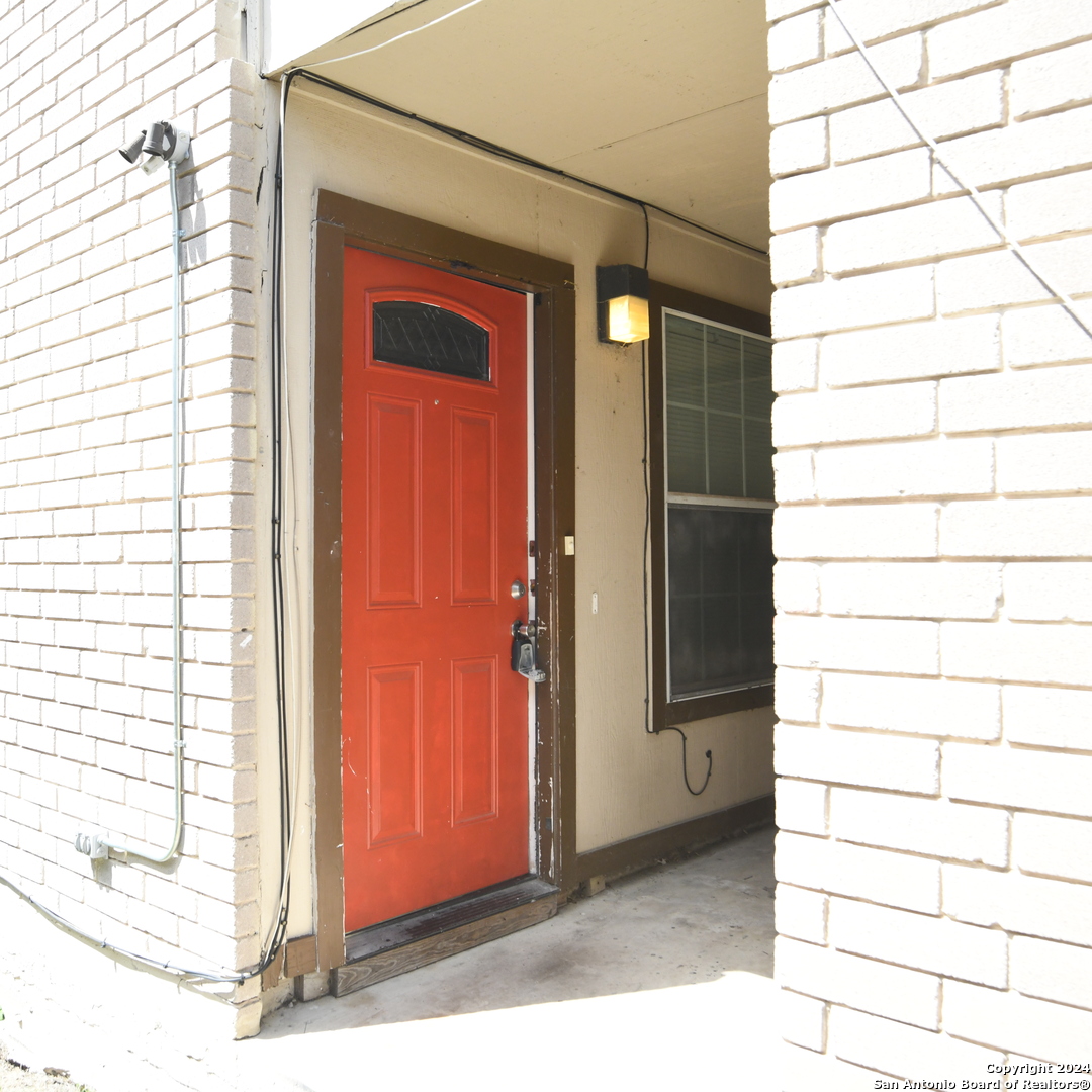 5527 Lochmoor San Antonio TX 78244