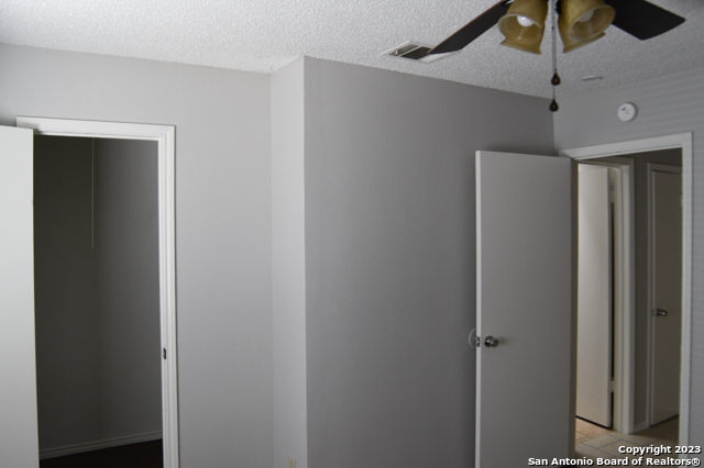 5527 Lochmoor San Antonio TX 78244