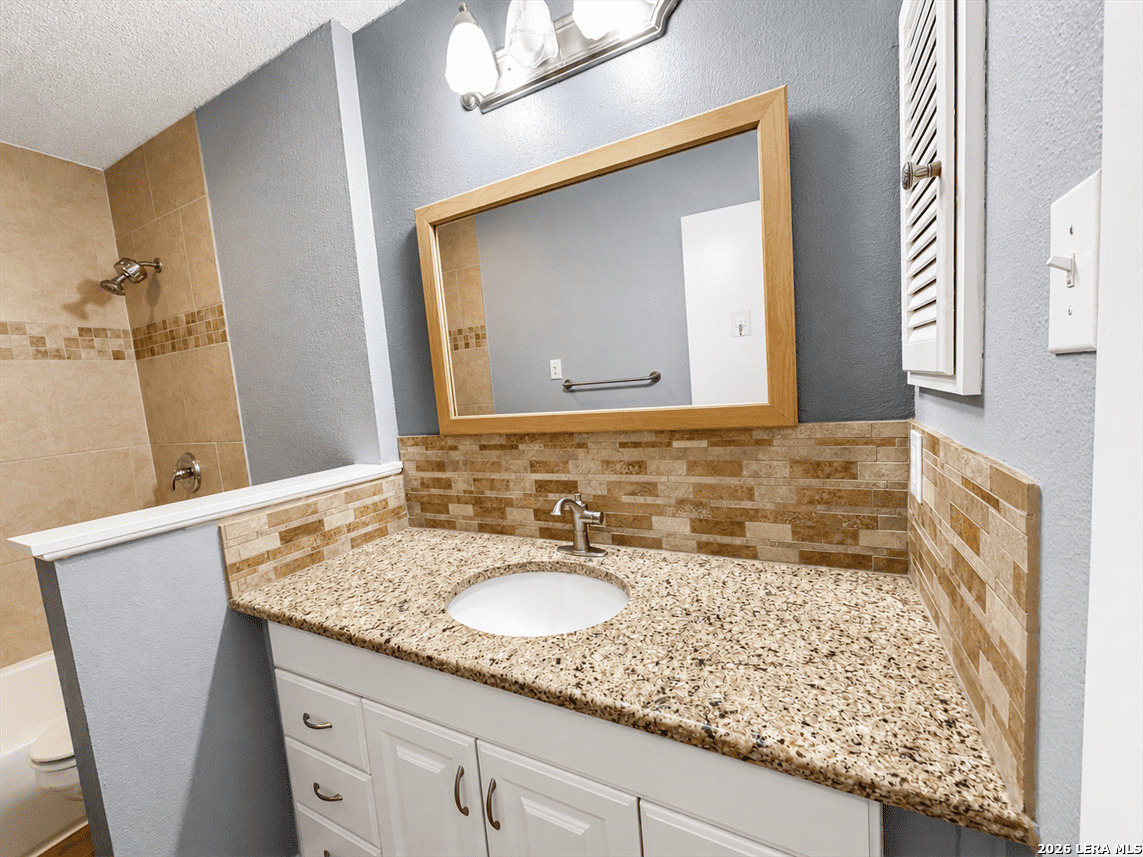 6506 Forest Grove San Antonio TX 78240