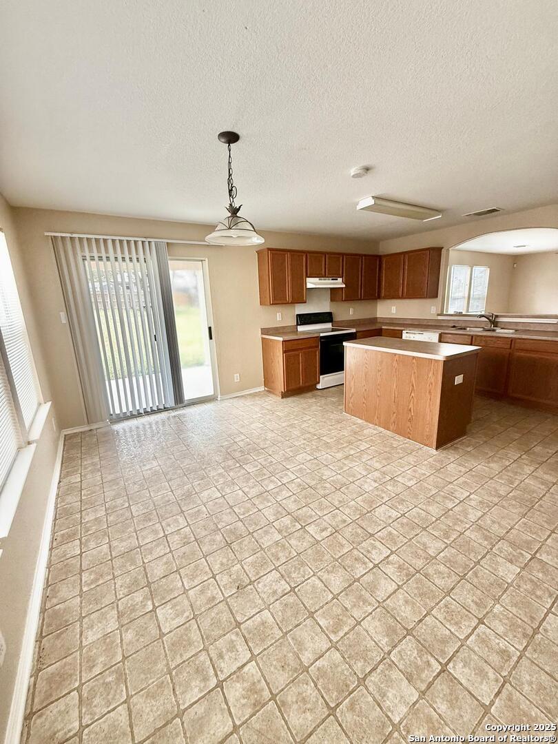 7819 Mainland Woods San Antonio TX 78250