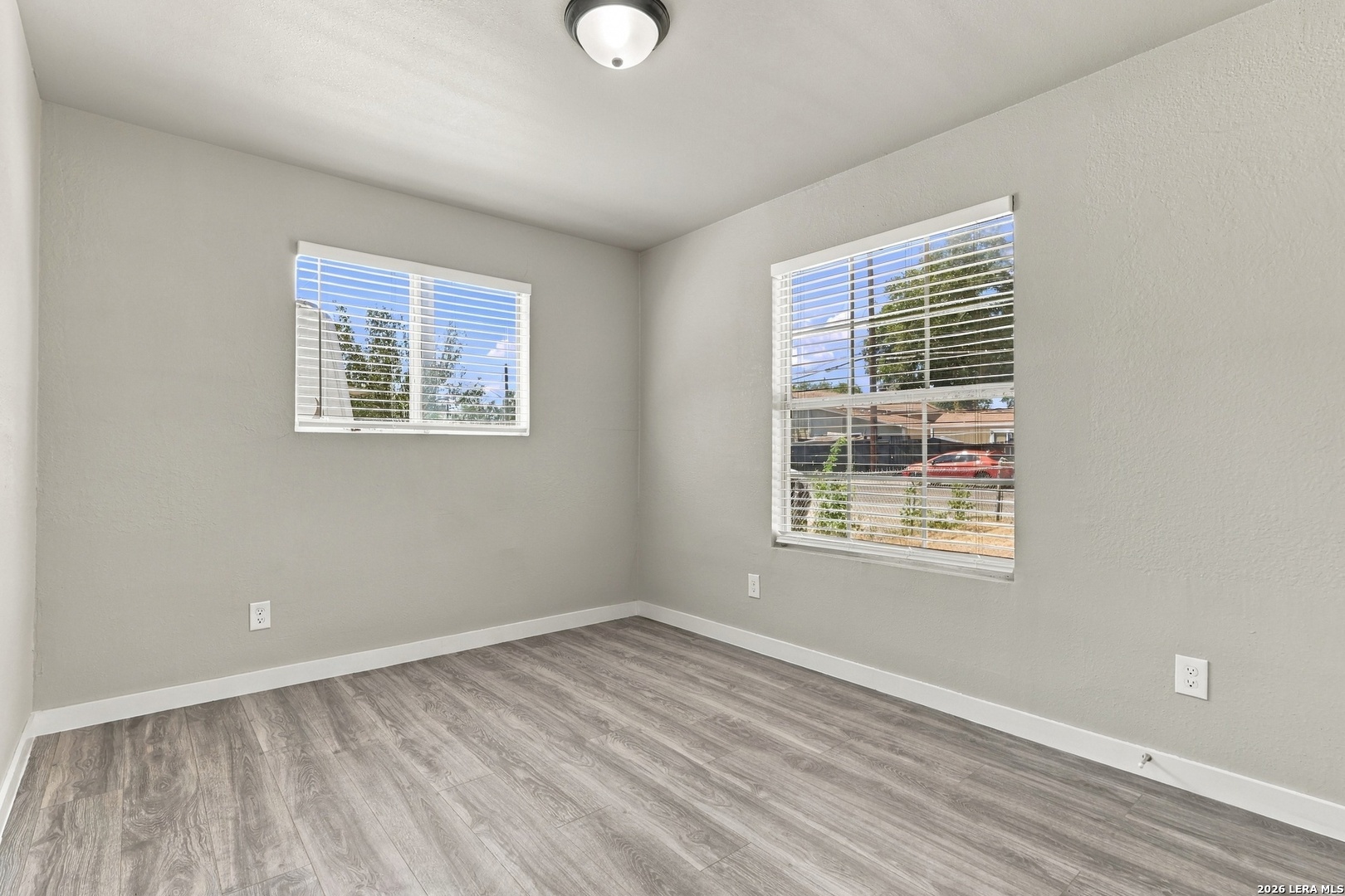 606 S San Joaquin Avenue San Antonio TX 78237