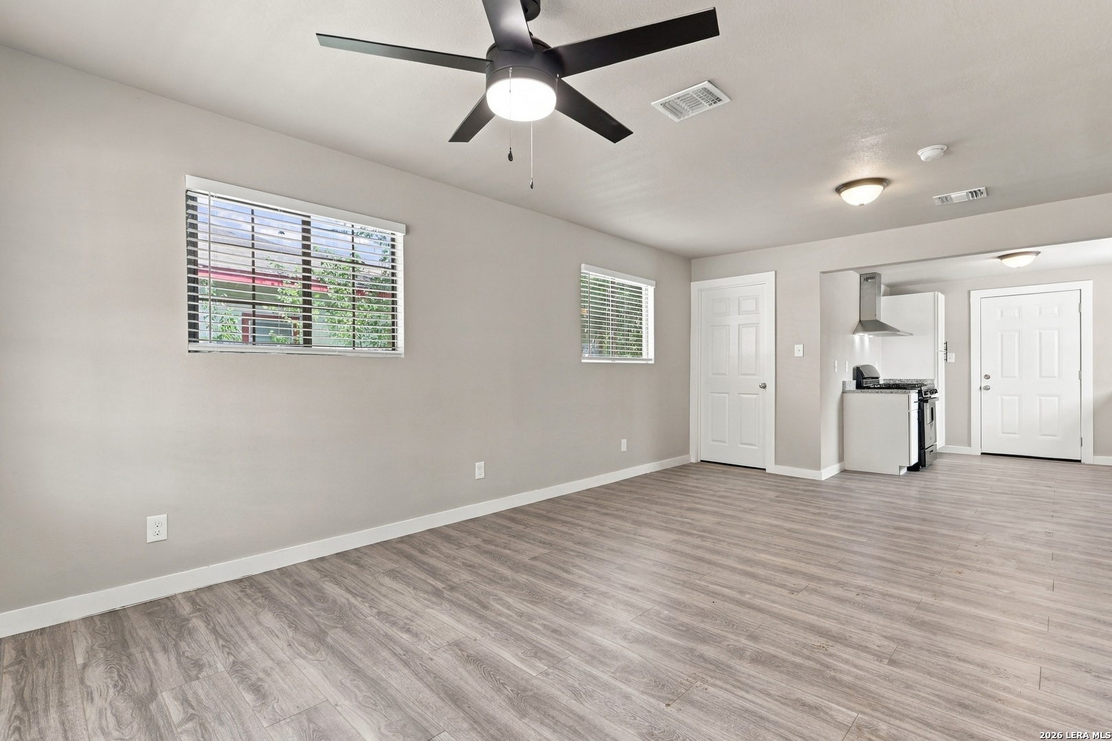 606 S San Joaquin Avenue San Antonio TX 78237