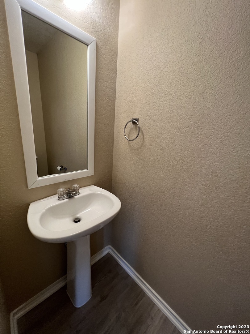 9111 Sycamore Cove San Antonio TX 78245