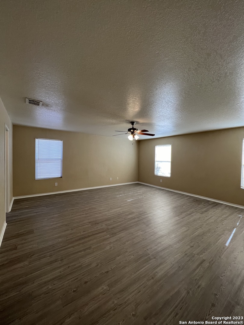 9111 Sycamore Cove San Antonio TX 78245