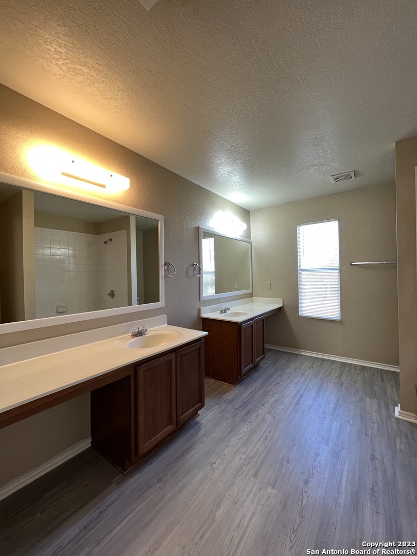 9111 Sycamore Cove San Antonio TX 78245