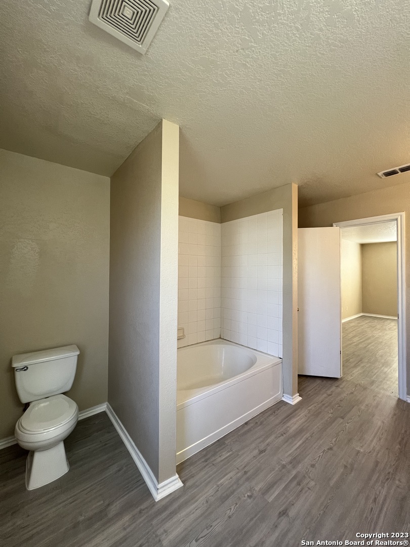 9111 Sycamore Cove San Antonio TX 78245