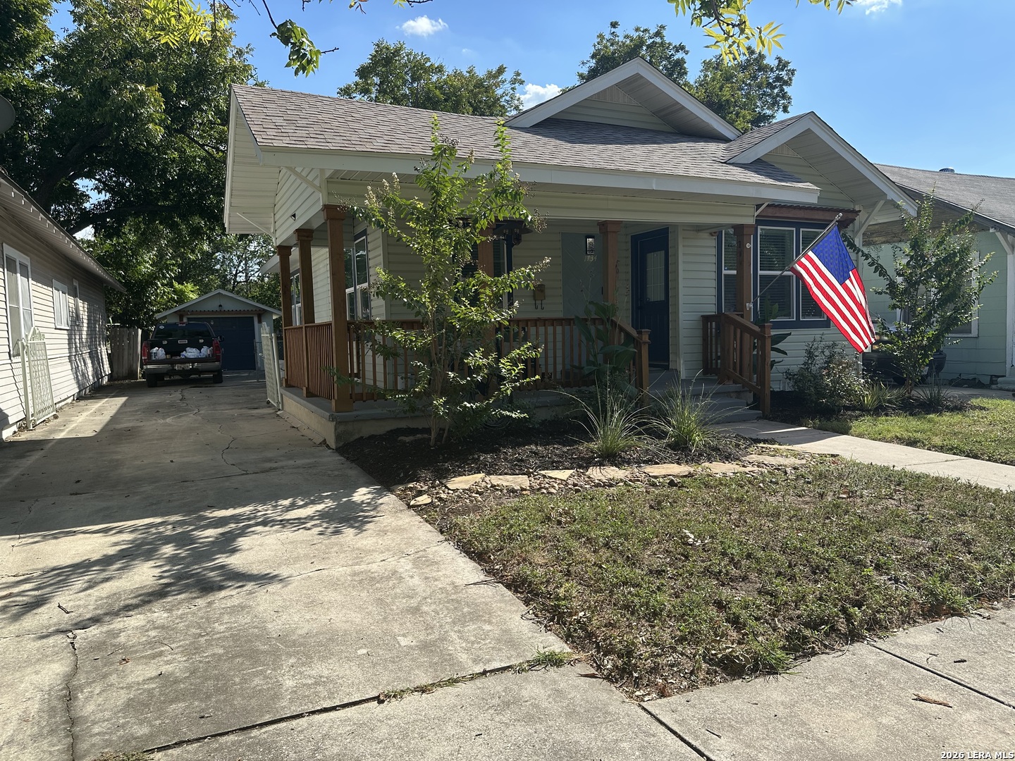 1734 W Kings Highway San Antonio TX 78201