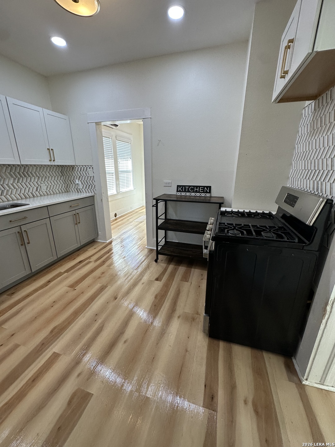 1734 W Kings Highway San Antonio TX 78201