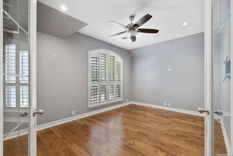1327 Higgins Point San Antonio TX 78216