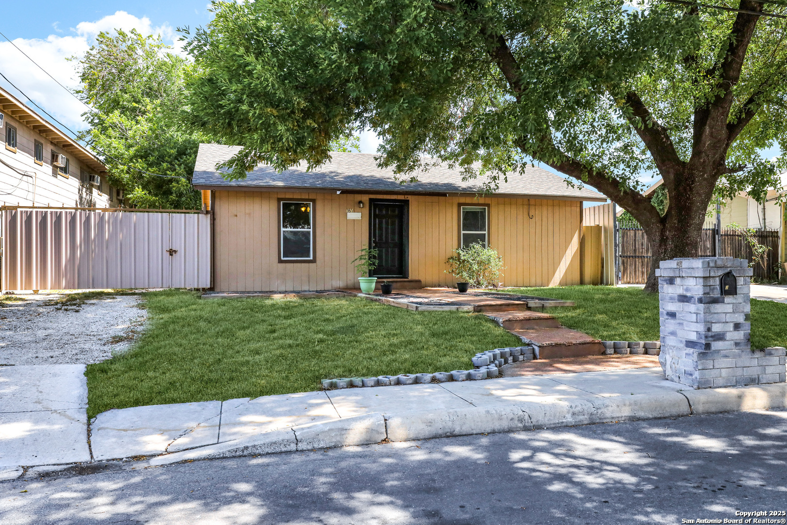 351 Ware San Antonio TX 78221