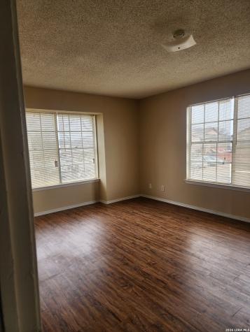 5236 Meadow Field San Antonio TX 78250