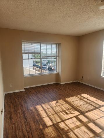 5236 Meadow Field San Antonio TX 78250