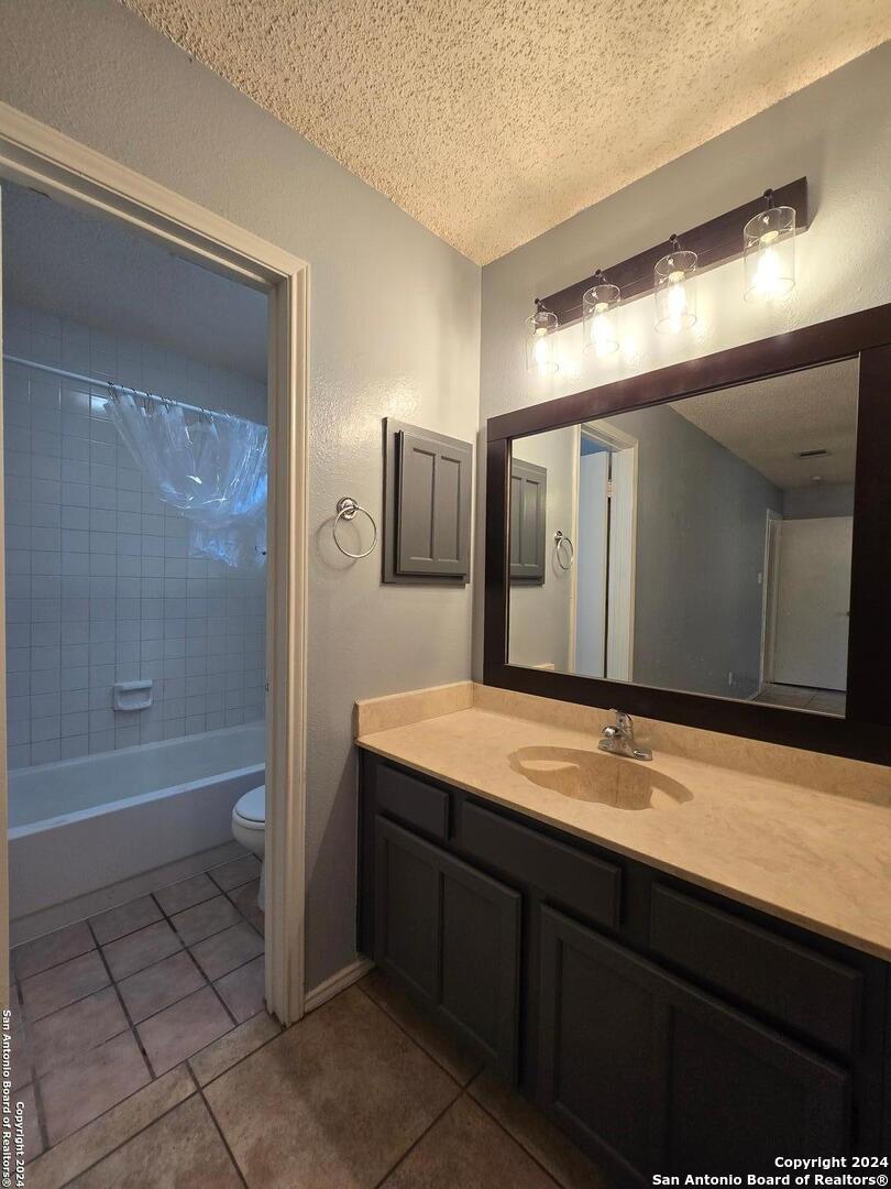 5647 Timberhurst San Antonio TX 78250