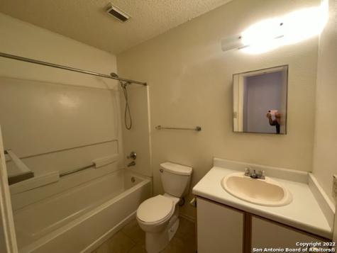 7631 Heathridge San Antonio TX 78250