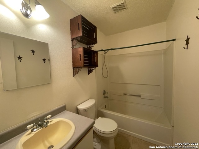 7631 Heathridge San Antonio TX 78250