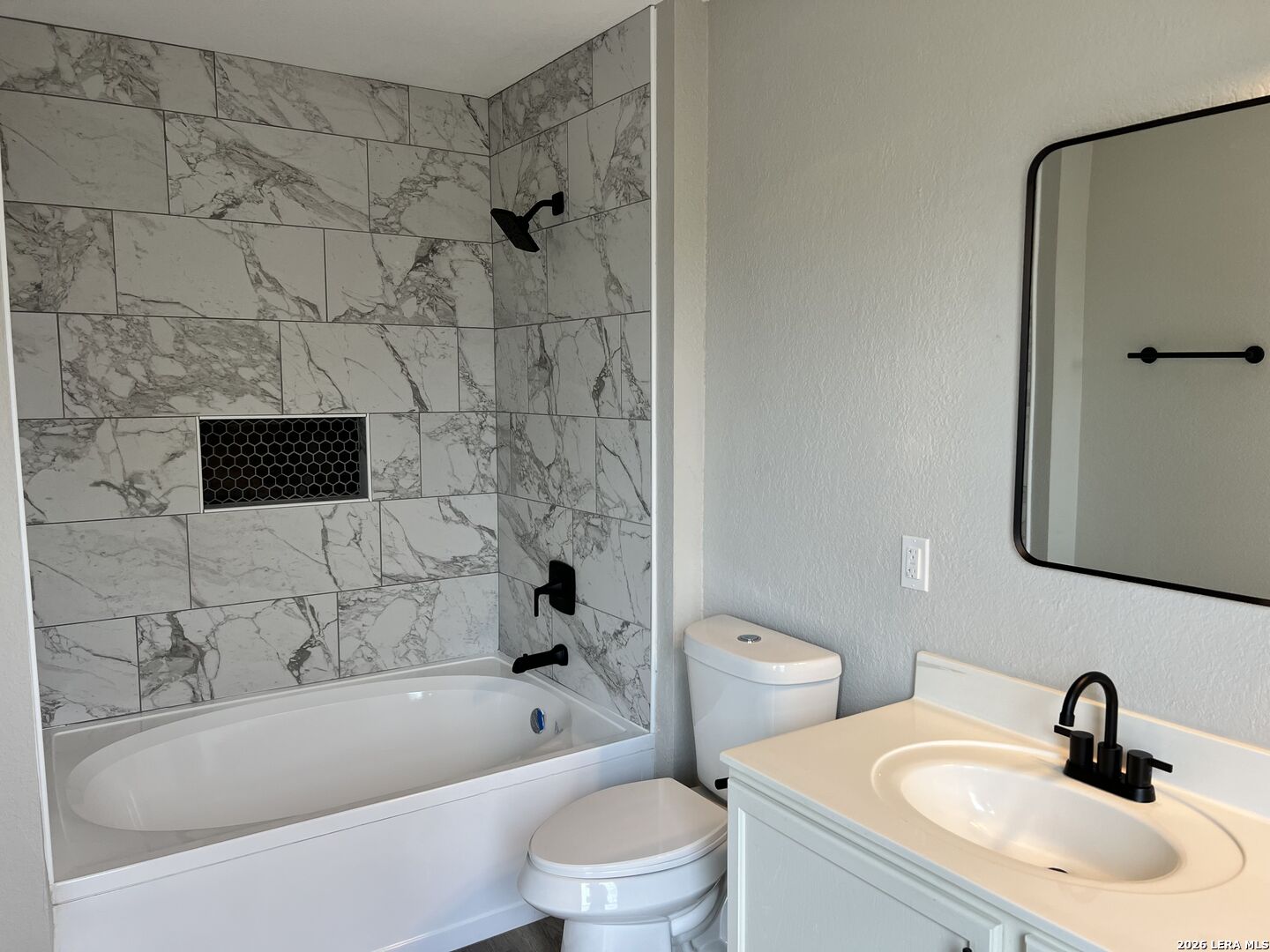 6814 Knights Haven Live Oak TX 78233